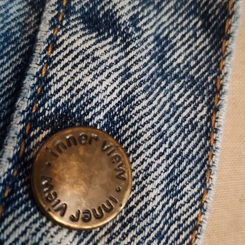 Vintage Acid Wash Denim Jean Jacket With Roglin Sleeves. - Picture 9 of 9